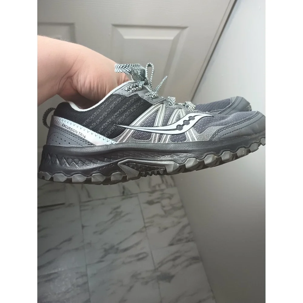 Saucony Excursion TR14 Womens 9W Wide Grey Black Trail Running Shoes S10585-27